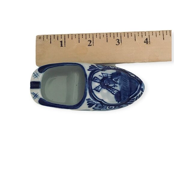 Vintage 90s, A Pair of Delft Miniature Blue Dutch Clog, & a clog key chain. - Picture 7 of 16